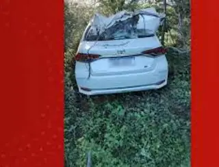 Engenheiro de 30 anos morre após atropelar vaca em rodovia na Bahia; carro ficou destruído. assista vídeo