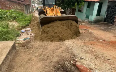 A Prefeitura de Baixa Grande Inicia a recuperação dos bairros afetados, após fortes chuvas