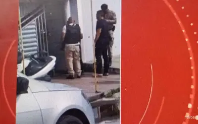 Homem é morto a facadas no interior da Bahia e companheira alega legítima defesa; assista vídeo